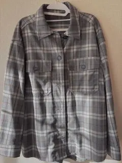 GU グレー系チェック柄ネルシャツ