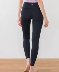 新品未使用SUKALAベーシックレギンスパンツサイズMブラック普段着