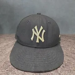 NEWERAニューヨーク・ヤンキース キャップ 黒×ゴールド