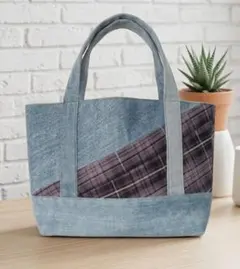 値下げ★デニムリメイク☆シンプルデザイン☆ミニトート☆ハンドバック☆A4サイズ