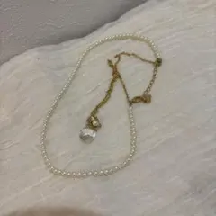 ティアドロップ　フラワーモチーフ　ネックレス