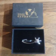 東京ディズニーリゾート ミッキーの手の形のシルエットネクタイピン