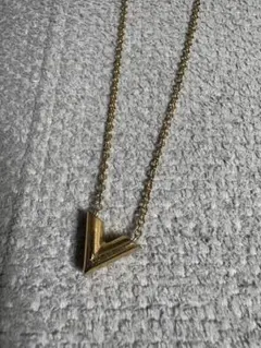 Louis Vuitton V字型ペンダント ネックレス LOUIS VUITTON V字型ペンダントネックレス