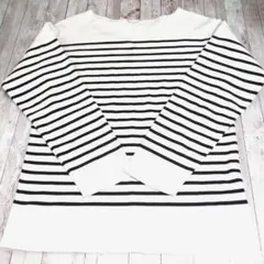 白と黒のストライプ長袖カットソー