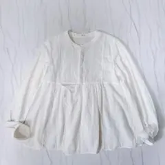 美品》オオカミとフクロウ リネン100% 後ろリボン ギャザー ブラウス F 