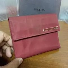 PRADA 三つ折り財布 赤 ナイロン　革