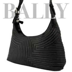 美品BALLY ワンショルダーバッグ　キルティング　パテントレザー　本革　886