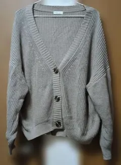 【earth music&ecology】ベージュ Vネック カーディガン