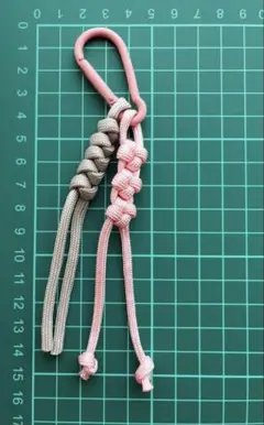 パラコード キーホルダー ピンク グレー 2本セット 叶結び＆つゆ結び