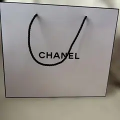 CHANEL ショッパー 大きめ ホワイト