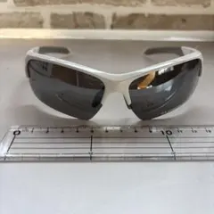 【新品・未使用】ＵＶカット FILA スポーツサングラス ホワイト 運転　釣り