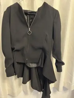 ZARA ブラック ノーカラージャケット ファスナー付き　ハロウィンパーティーのサムネイル