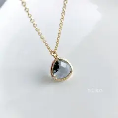 104｜ シルバー グレー ガラス ネックレス ゴールド ペンダント シンプル