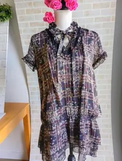 ​axes femmeシフォン チュニックワンピース チェック 花柄 フリル Mのサムネイル