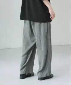 【美品】CTHY 楊柳プリーツバギーイージースラックス チャコールグレー　S