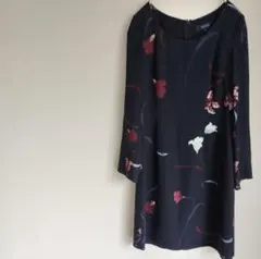 ROPE ロペ(9AT)長袖ワンピース/膝上/花柄/黒/背中ファスナー
