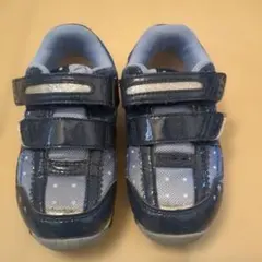 MIZUNO キッズスニーカー 星柄 ネイビー