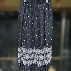 タグ付き　マーブルシュッド　刺繍スカート　⭐️6/18まで価格変更⭐️のサムネイル