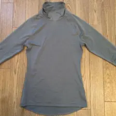 プーマ　アンダーシャツ　レディース　Мサイズ