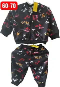 新品未使用タグ付き　セットアップ　ジップアップ　60-70センチ