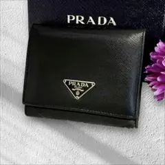 極美品✨PRADA 三つ折り 財布 サフィアーノ コンパクト ブラック 三角ロゴ