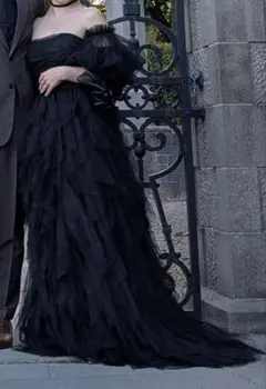 フリル 黒 ウェディングドレス　袖/チョーカー/ピアス　セット