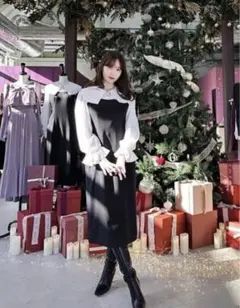 Herlipto Galerie Pearl Collar Dress