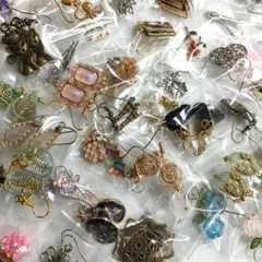 【50ペア】小ぶり可愛い☆チャームピアス☆まとめて