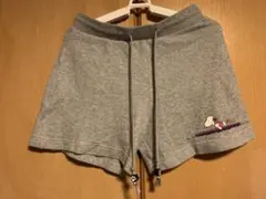 【送料無料‪☆激安】PEANUTSスヌーピー ショートパンツ グレーサーフィン