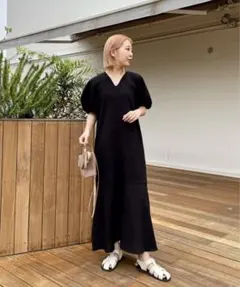 【完売品・新品未使用】カプリシュレマージュ ワンピース ブラック 結婚式 二次会 完売品・新品未使用】カプリシュレマージュ ワンピース ブラック 結婚