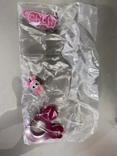 TWICE LOVELYS アクリルカラビナフロッキーマスコットガチャ モモ