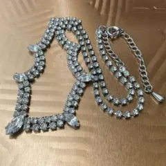 ラインストーンネックレス　大ぶり　キラキラ　シルバー　結婚式