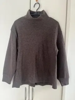 GUブラウン タートルネック ニット 長袖