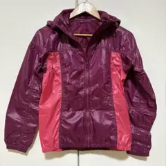 ユニクロ　フード付きウィンドブレーカー 紫 ピンク
