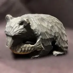 木製クマの彫刻