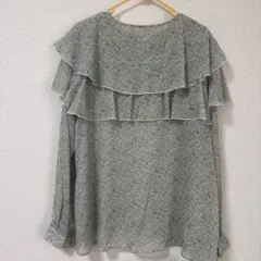 花柄フリル長袖シャツ