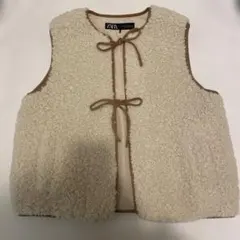 ZARAベスト　美品　可愛い