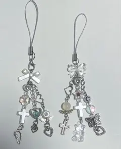 ビーズキーホルダー　韓国　y2k ストリート　ホワイト　ゎ　コレクトブック