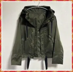 (*)様 マウンテンパーカー ショート丈 フード ボタン ジップ M カーキ レ