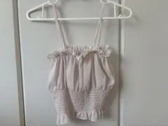 フリル付きノースリーブトップス