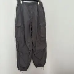 GU グレー カーゴパンツ サイドポケット付き　【Lサイズ】 ジーユー