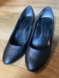 velikoko 黒レザーパンプス 23.5 cm ヒール約5 cm