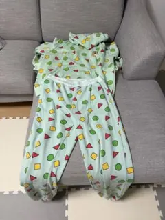 クレヨンしんちゃん パジャマ柄 スエット