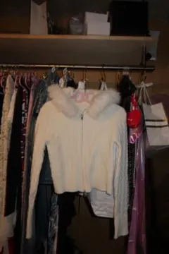 y2k ホワイトファー付きニットカーディガン