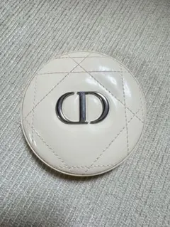 ディオールスキンフォーエバー　クチュールルミナイザー　06CORA LGLOW