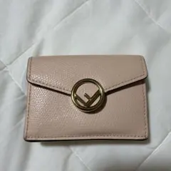 FENDI 三つ折り財布 ピンク ゴールド金具のサムネイル
