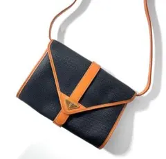 Item thumbnail for item 8f0d5590-71dd-42e4-a45f-c420625a05e8