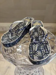 Roxy ネイビー ホワイト 幾何学模様 厚底サンダル