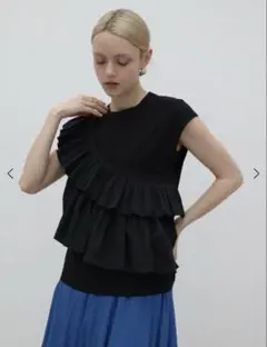 美品アダムエロペ WEB限定フリルペプラムカットソー黒25ss - メルカリ