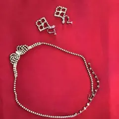 キラキラパーティー用リボンモチーフ ネックレスとイヤリングセット